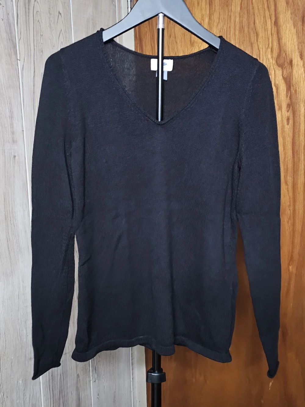 Old Navy Black V-Neck Lightweight Sweater